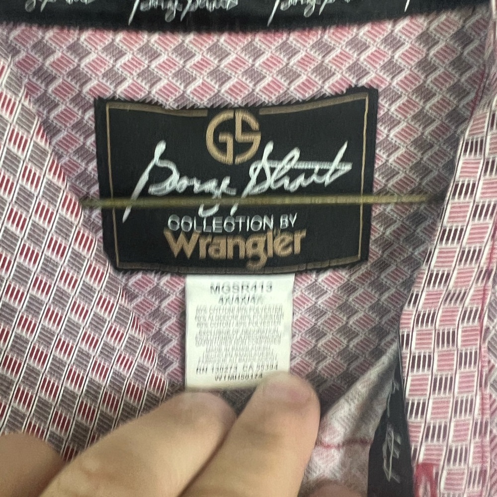 Wrangler Men's Pink and White Geometric Shirt